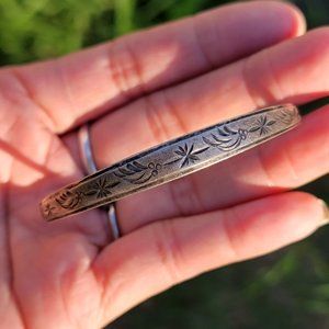 Gorgeous vintage engraved spring tension 925 sterling silver bracelet